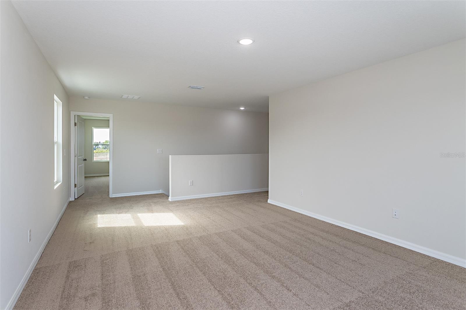 36715 THORNHEDGE DR — photo 19