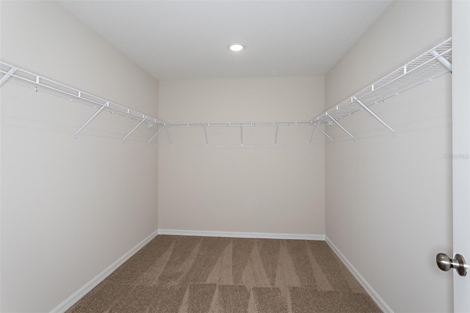 36715 THORNHEDGE DR — photo 6