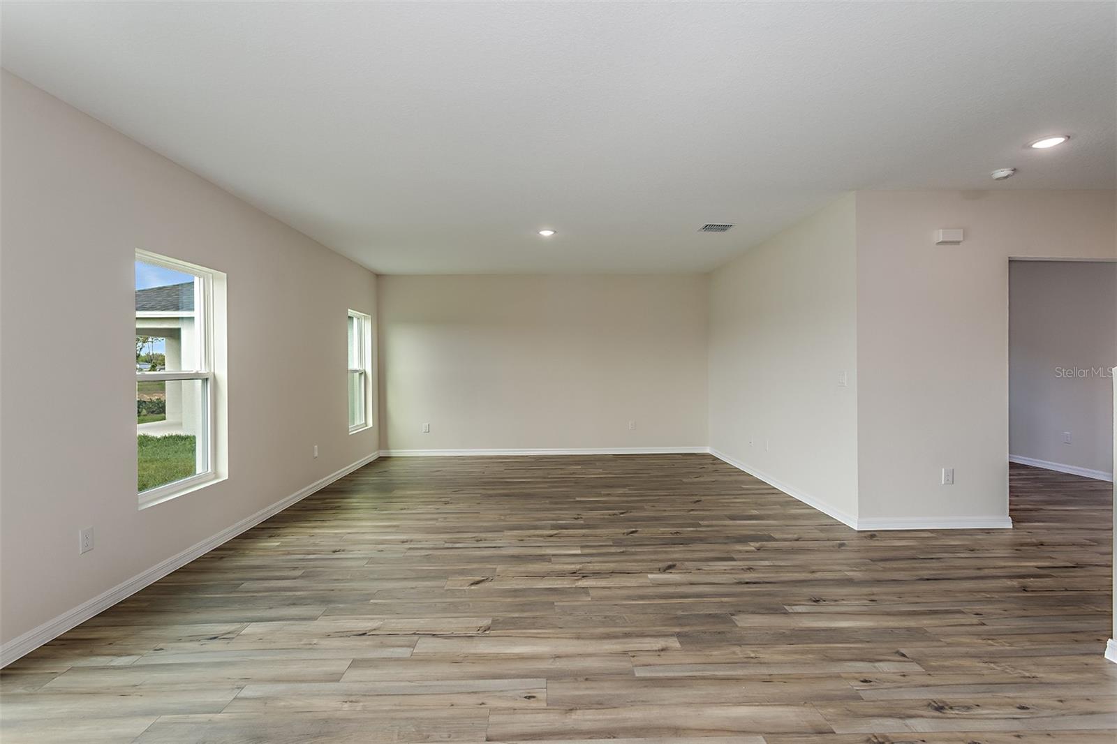 36715 THORNHEDGE DR — photo 11