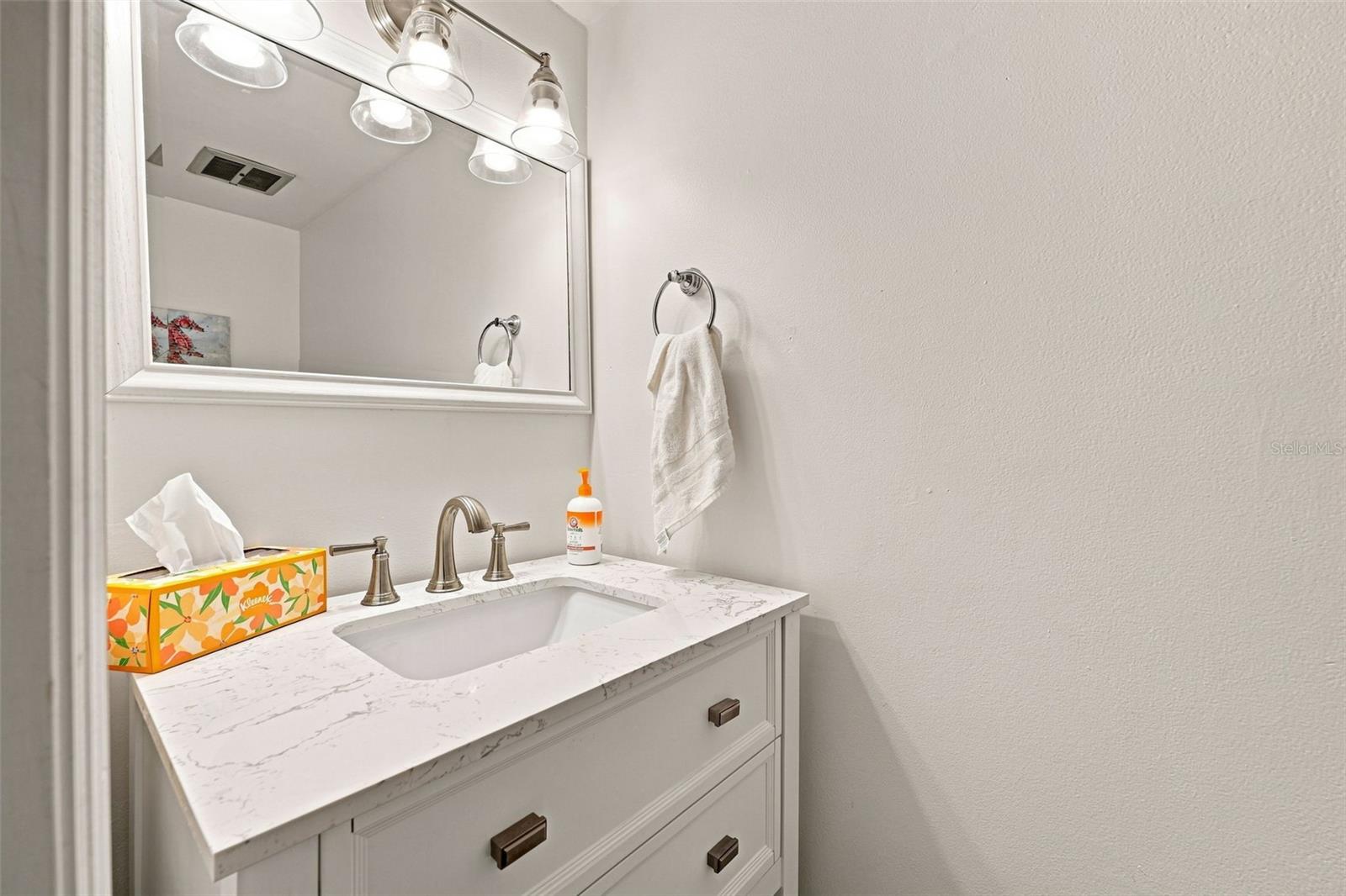 4215 E BAY DR #1403 — photo 15