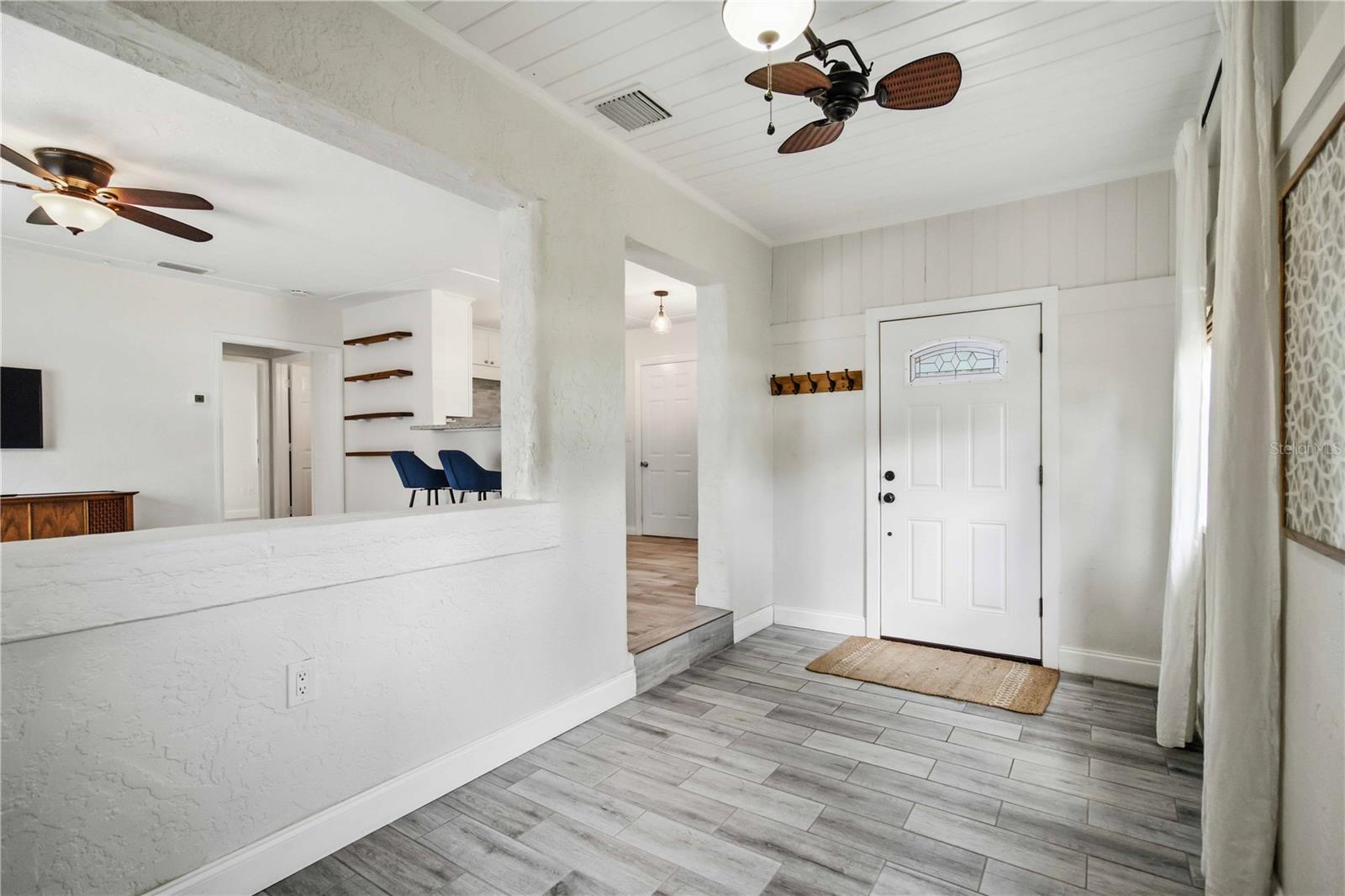 2924 HILLVIEW ST — photo 3