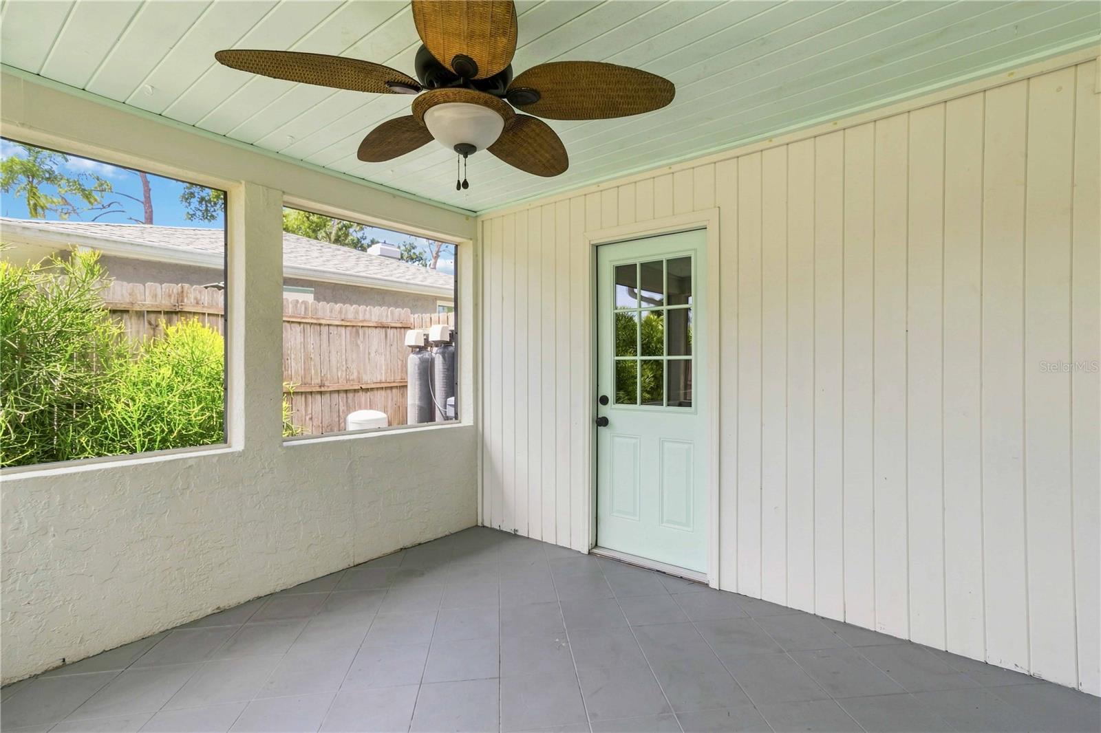 2924 HILLVIEW ST — photo 26