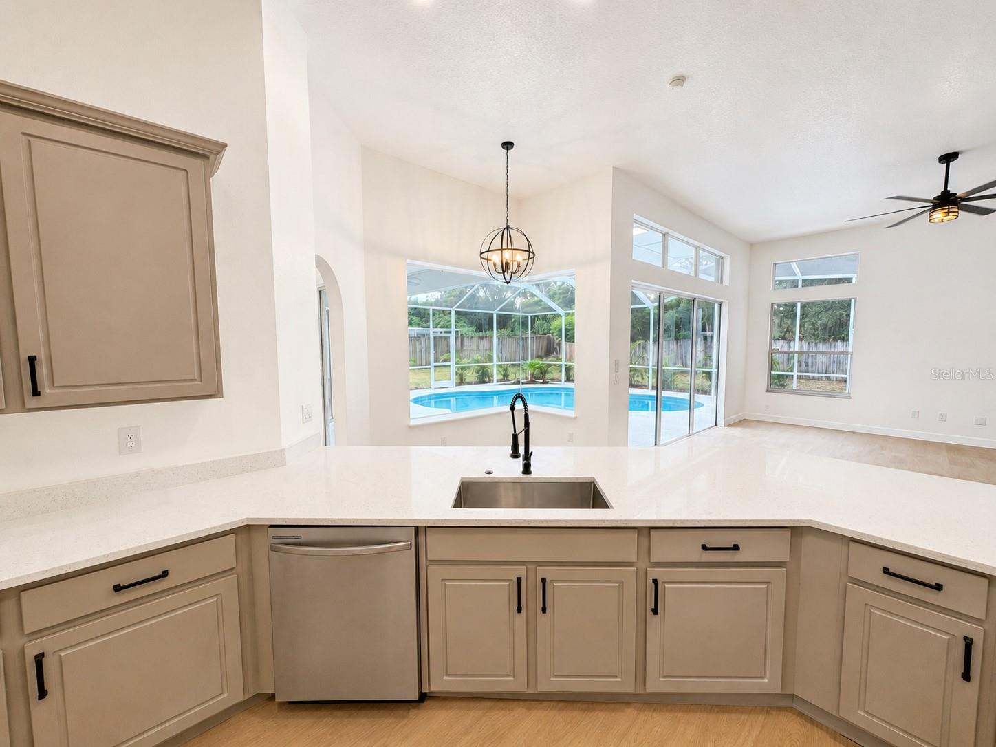 2532 BELLWOOD DR — photo 21