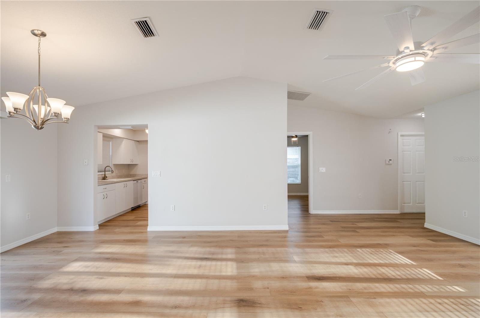 3147 LOBELIA RD — photo 9