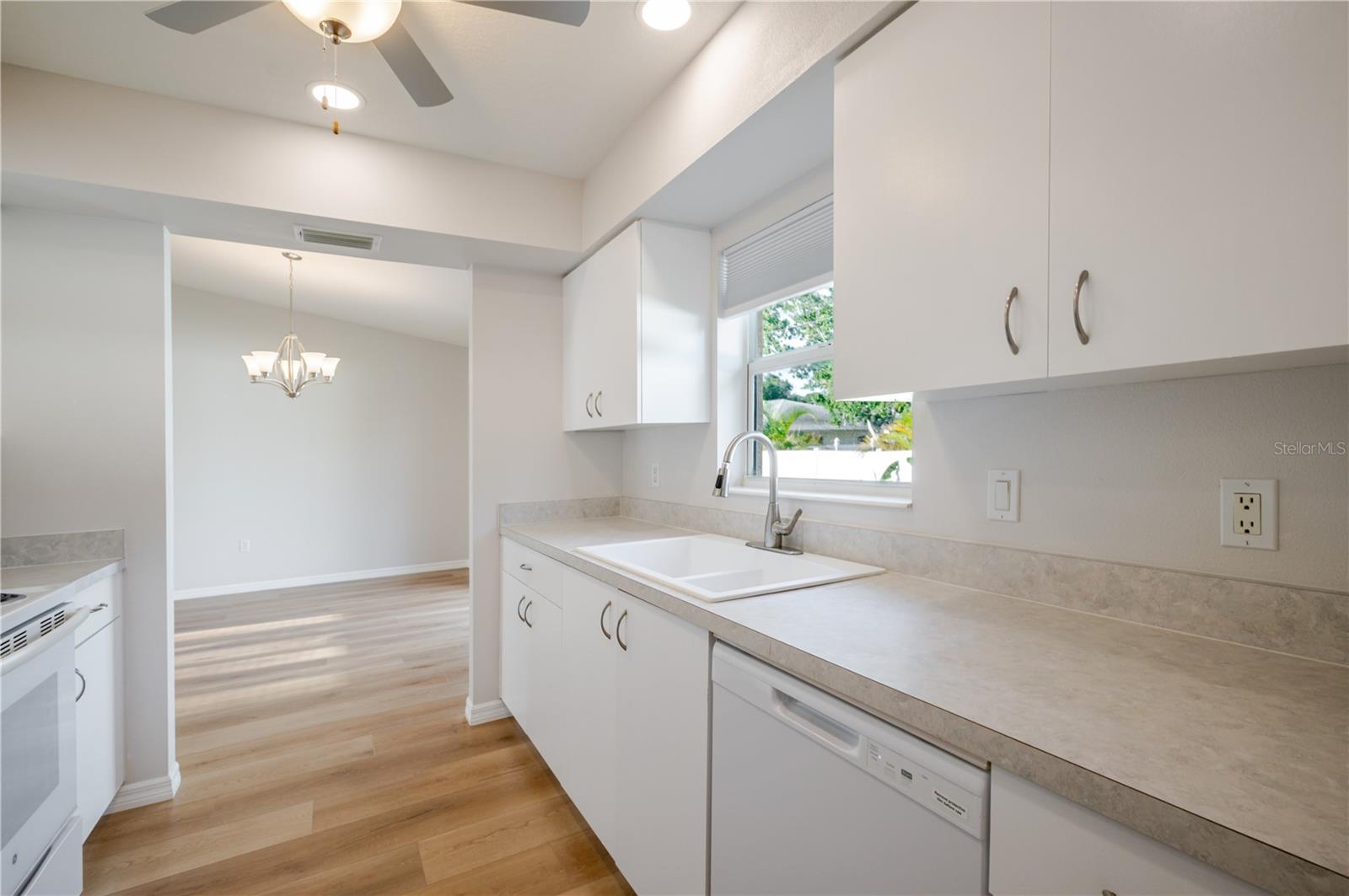 3147 LOBELIA RD — photo 11