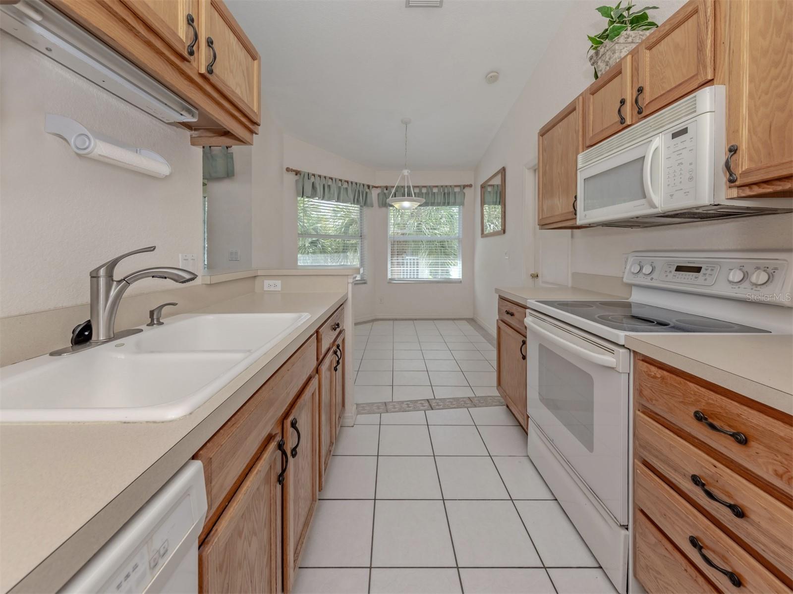 503 AUBURN LAKES CIR #503 — photo 12