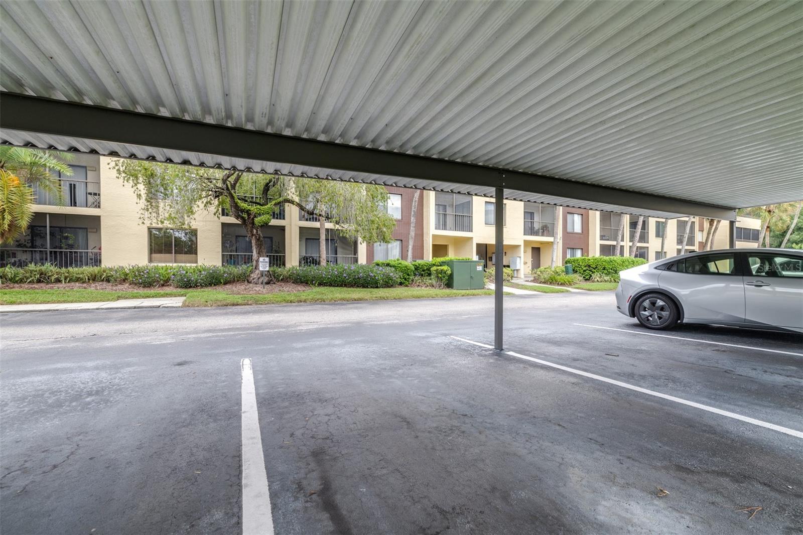 13602 S VILLAGE DR #1107 — photo 21