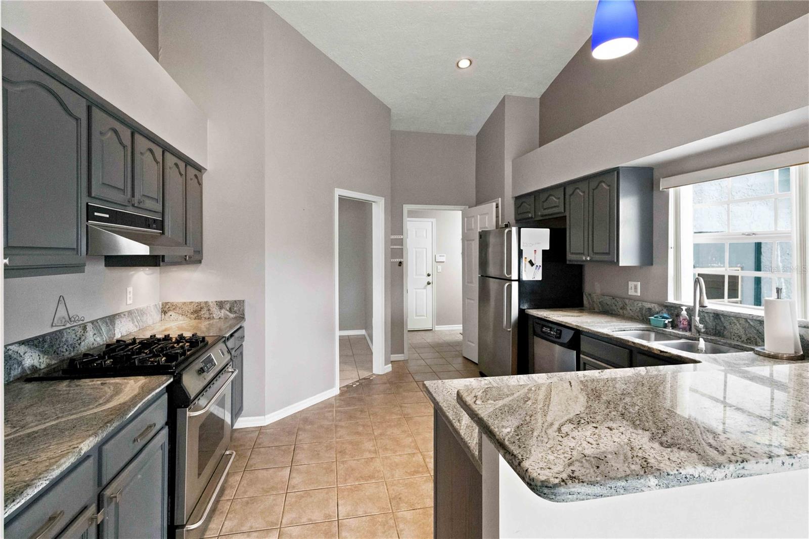 6511 DOLPHIN COVE DR — photo 10