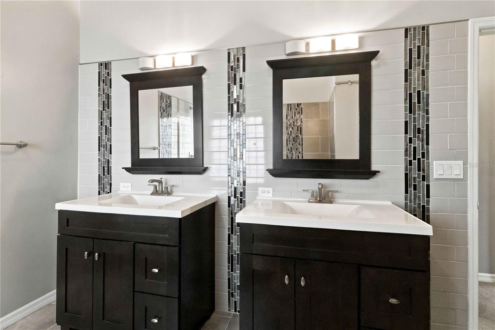 6511 DOLPHIN COVE DR — photo 21