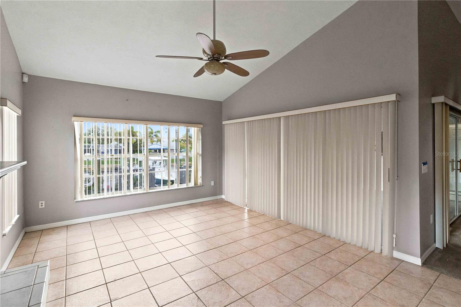 6511 DOLPHIN COVE DR — photo 14