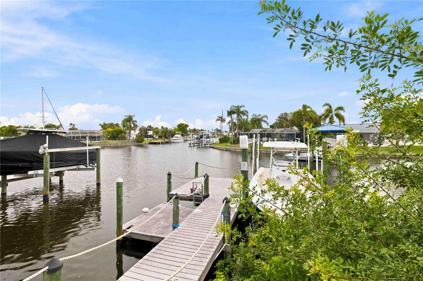 6511 DOLPHIN COVE DR — photo 35