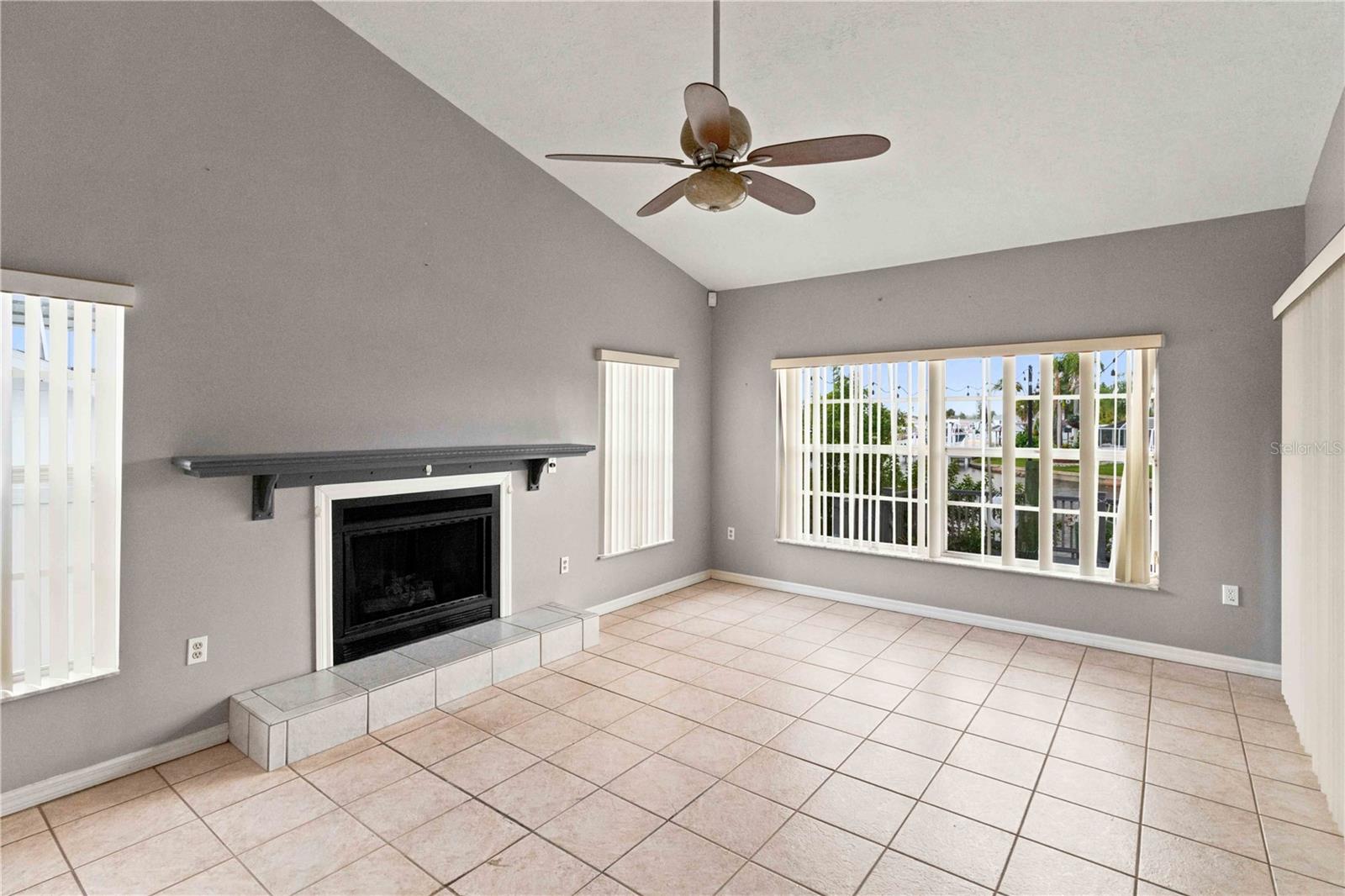 6511 DOLPHIN COVE DR — photo 12