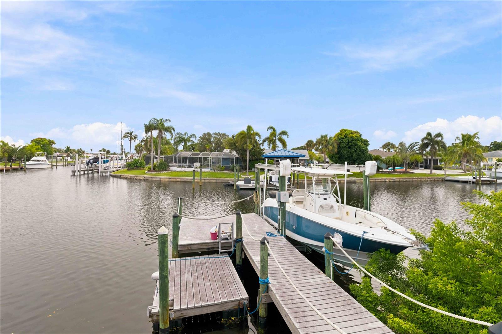 6511 DOLPHIN COVE DR — photo 2