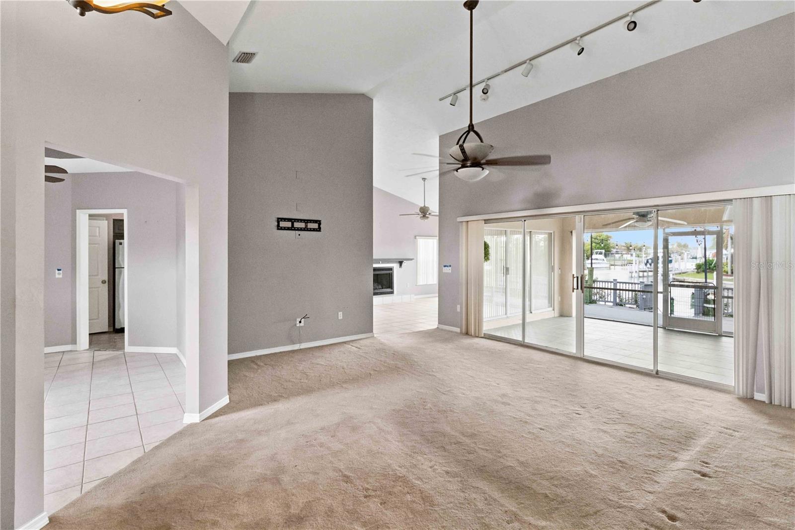 6511 DOLPHIN COVE DR — photo 8