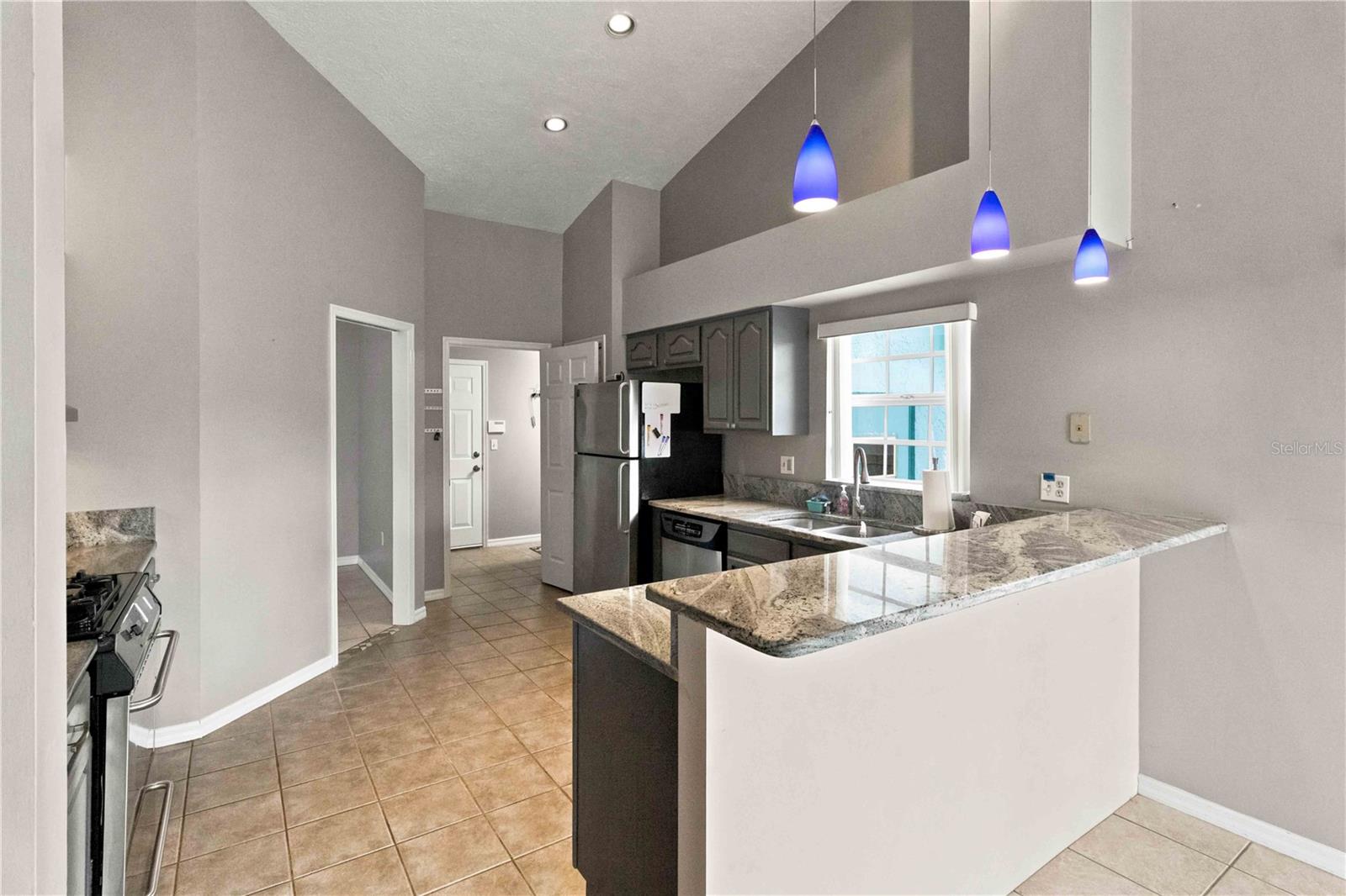 6511 DOLPHIN COVE DR — photo 11