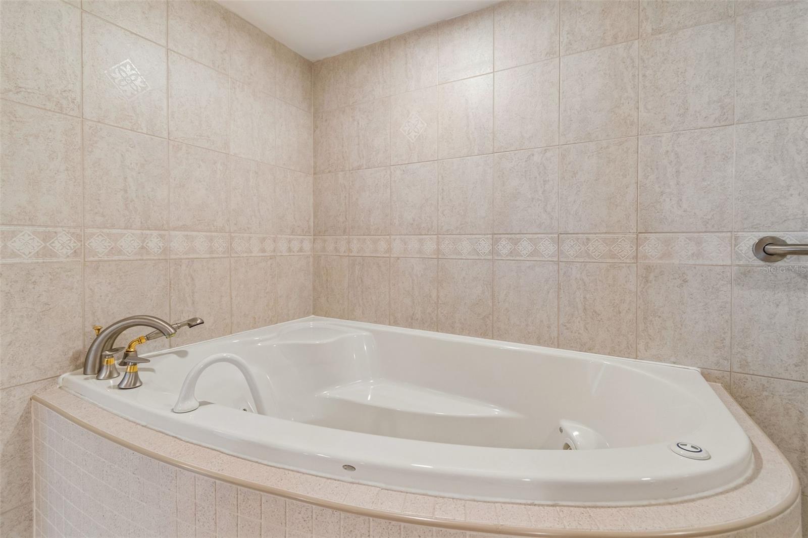17900 GULF BLVD #15D — photo 25