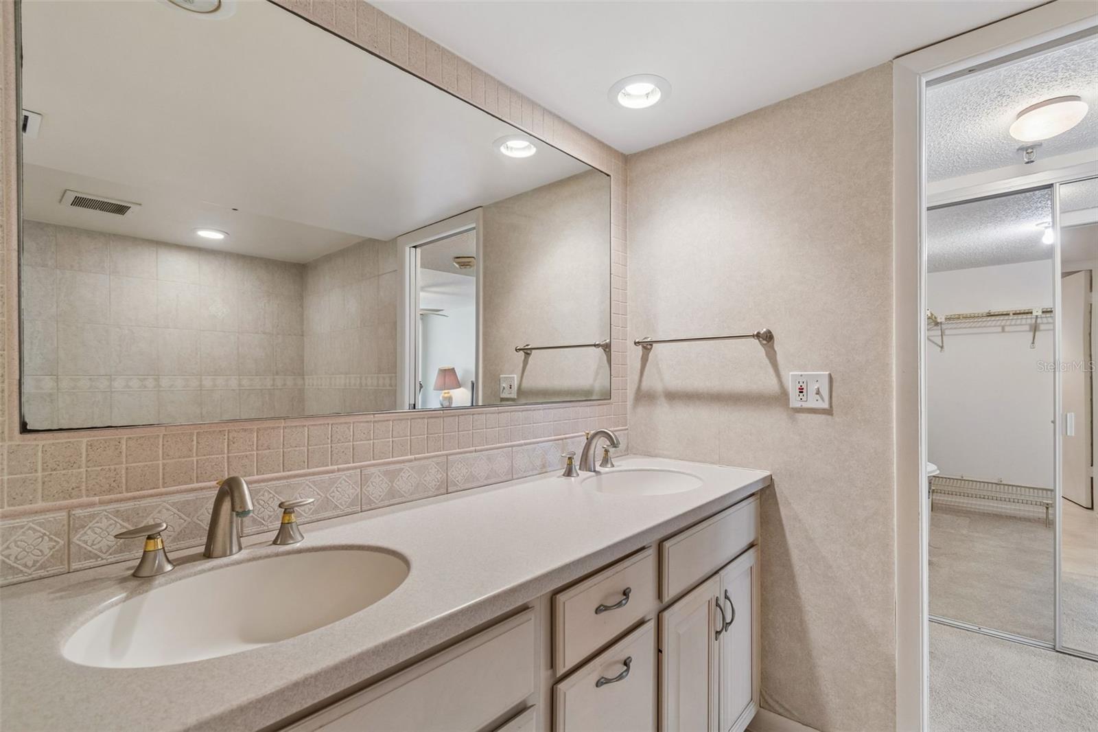 17900 GULF BLVD #15D — photo 24