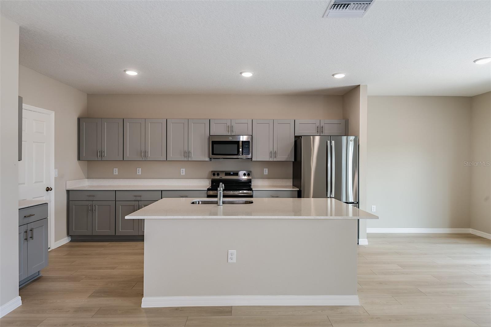 15156 MAUDE LANDING LOOP — photo 8