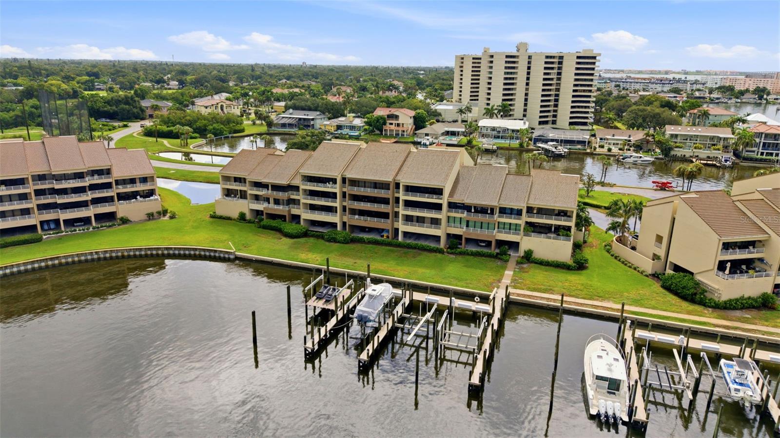 2775 KIPPS COLONY DR S #305 — photo 40