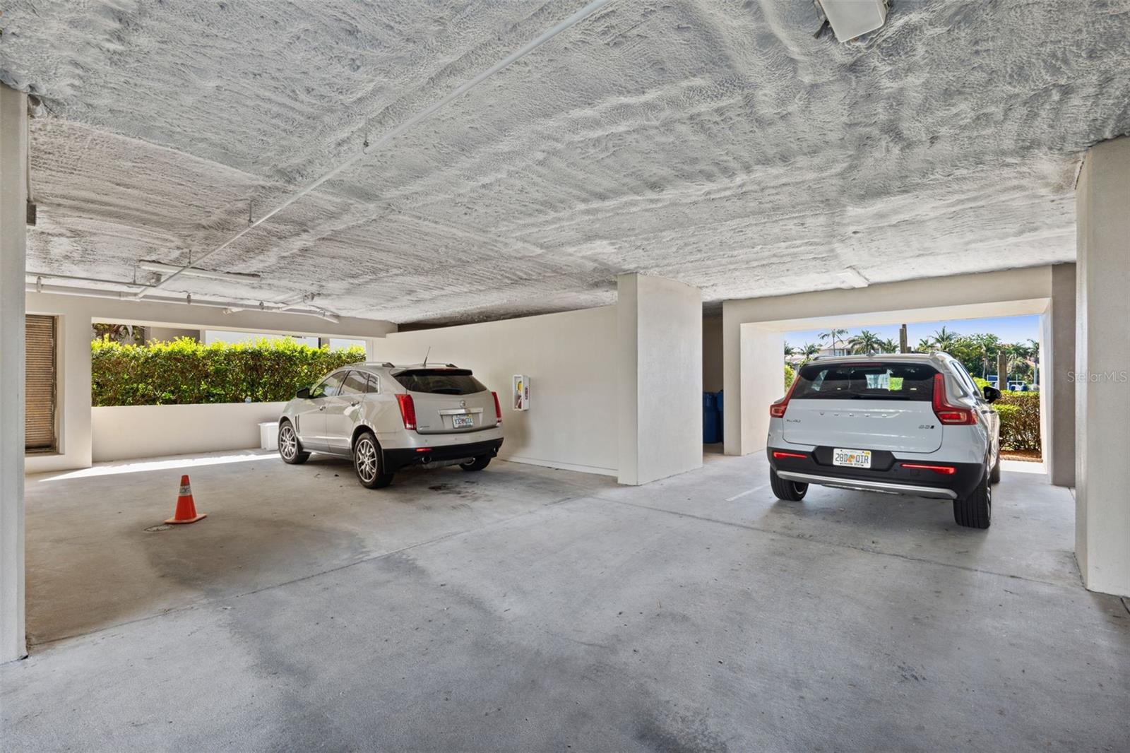 2775 KIPPS COLONY DR S #305 — photo 3