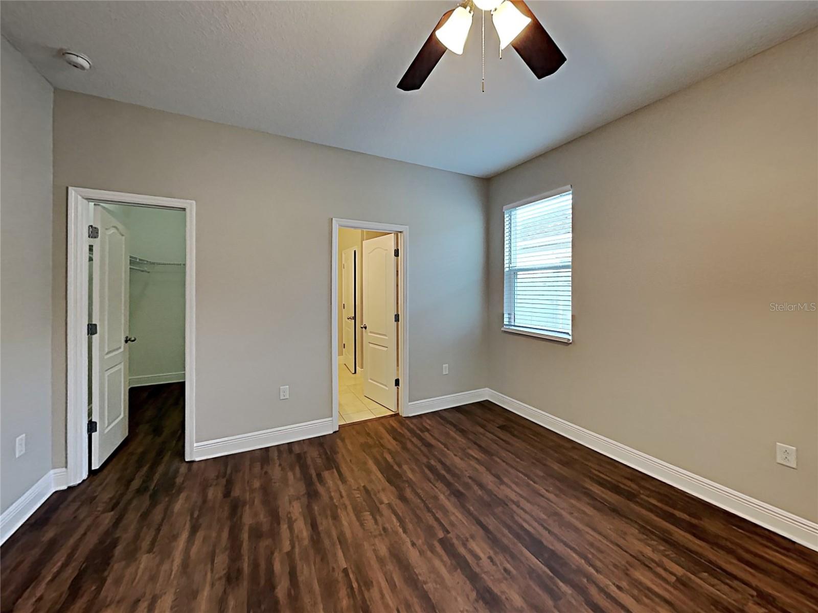 7033 FEATHER WOOD DR — photo 16