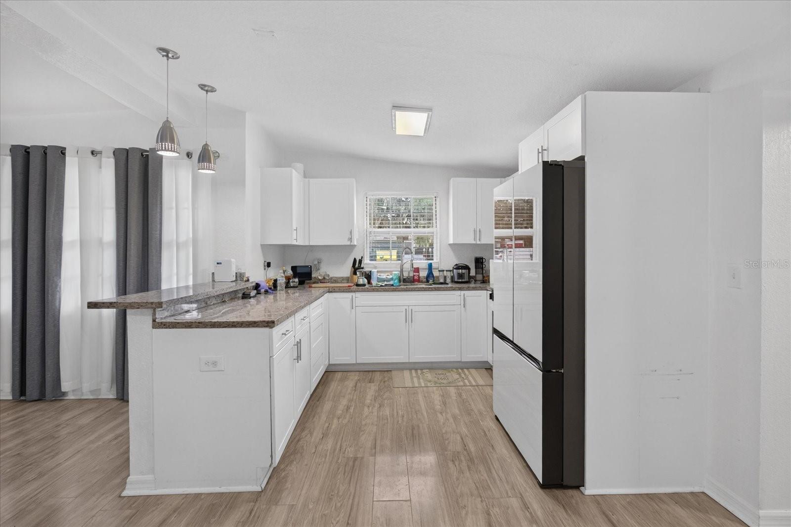 10905 N 22ND ST — photo 13