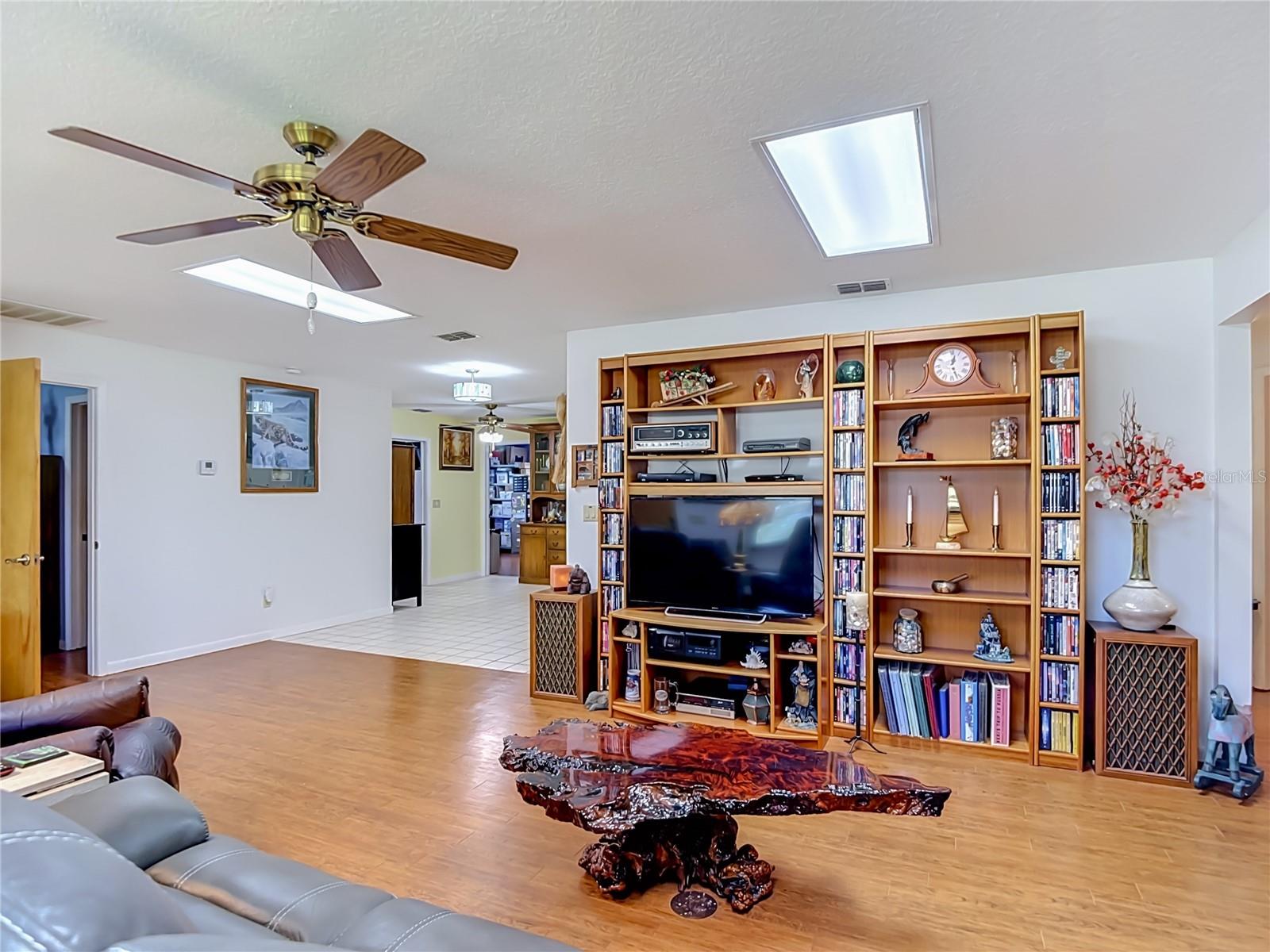 40312 SUNBURST DR — photo 16