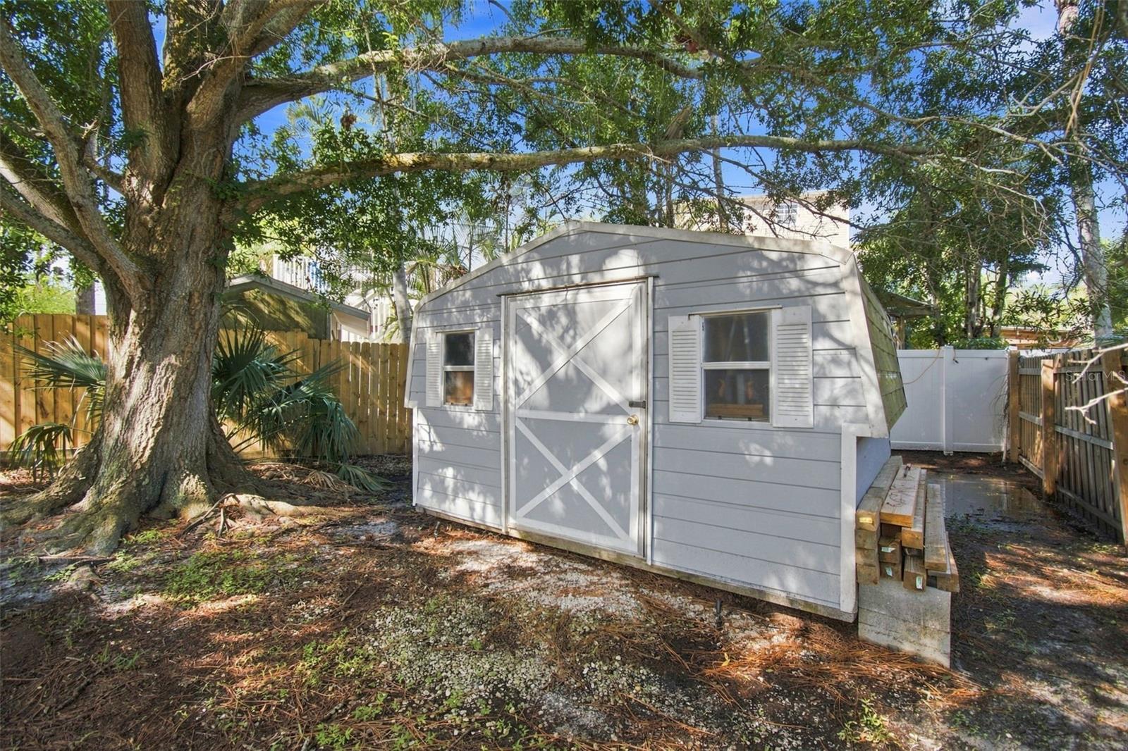 201 LAGOON DR — photo 50