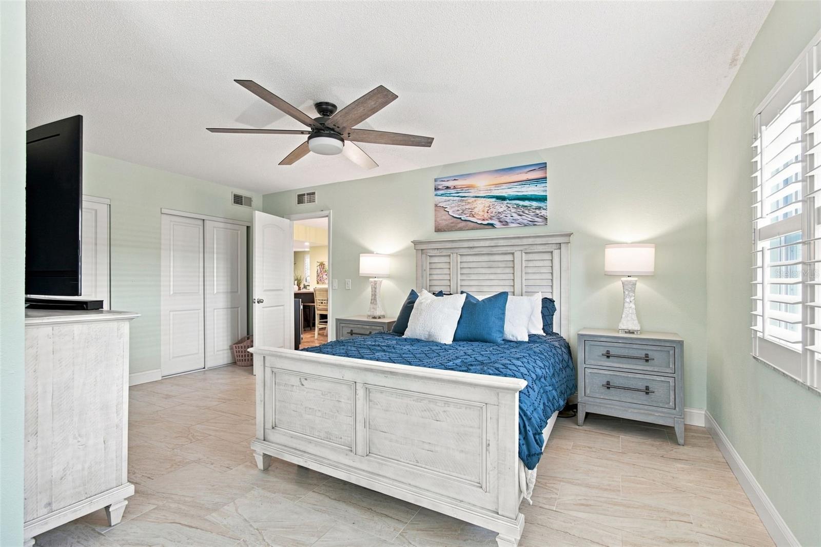 201 LAGOON DR — photo 39