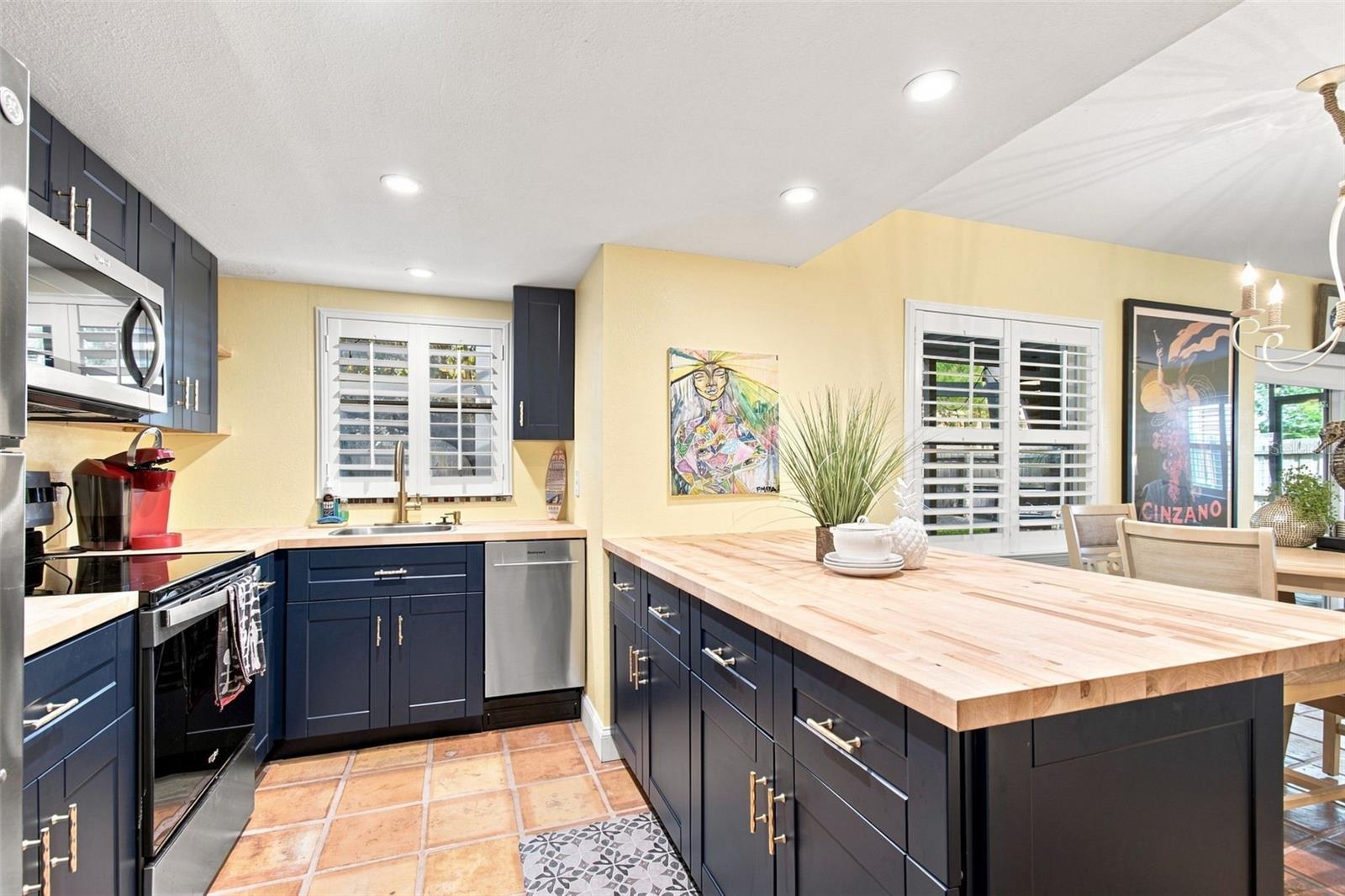 201 LAGOON DR — photo 31