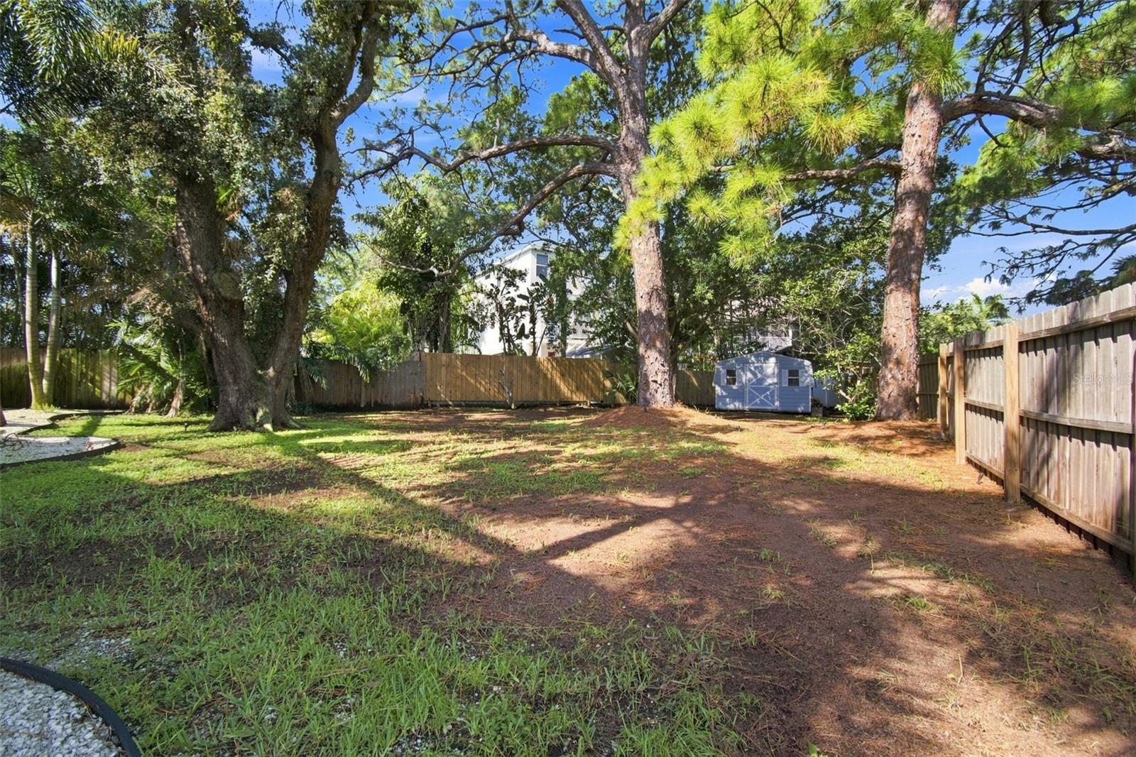 201 LAGOON DR — photo 49