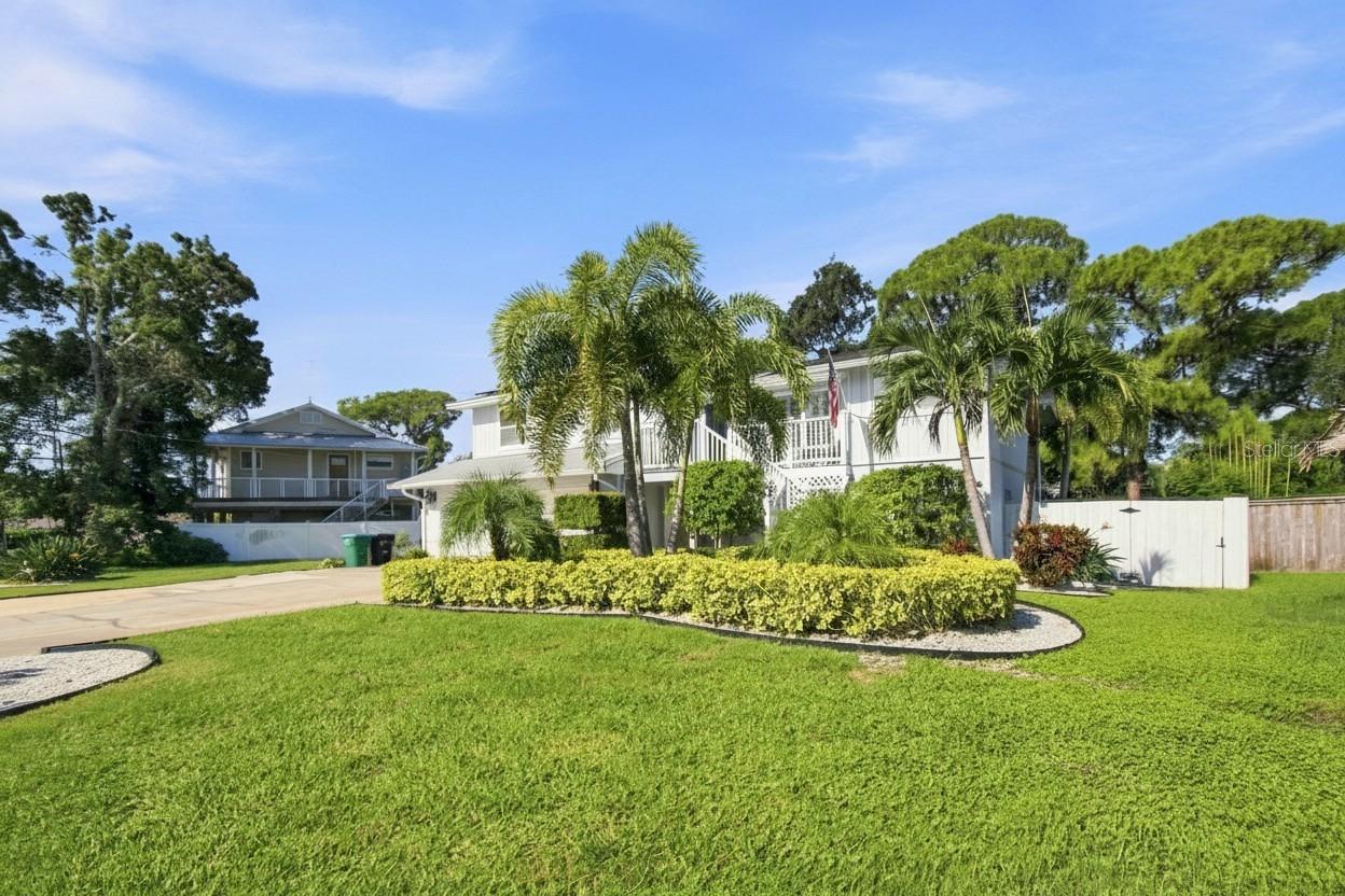 201 LAGOON DR — photo 4