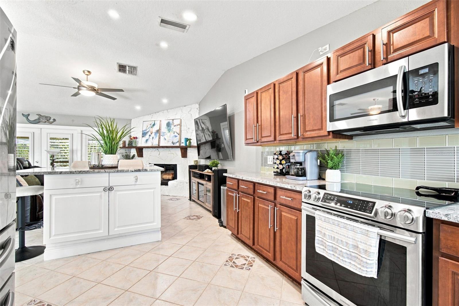 201 LAGOON DR — photo 14