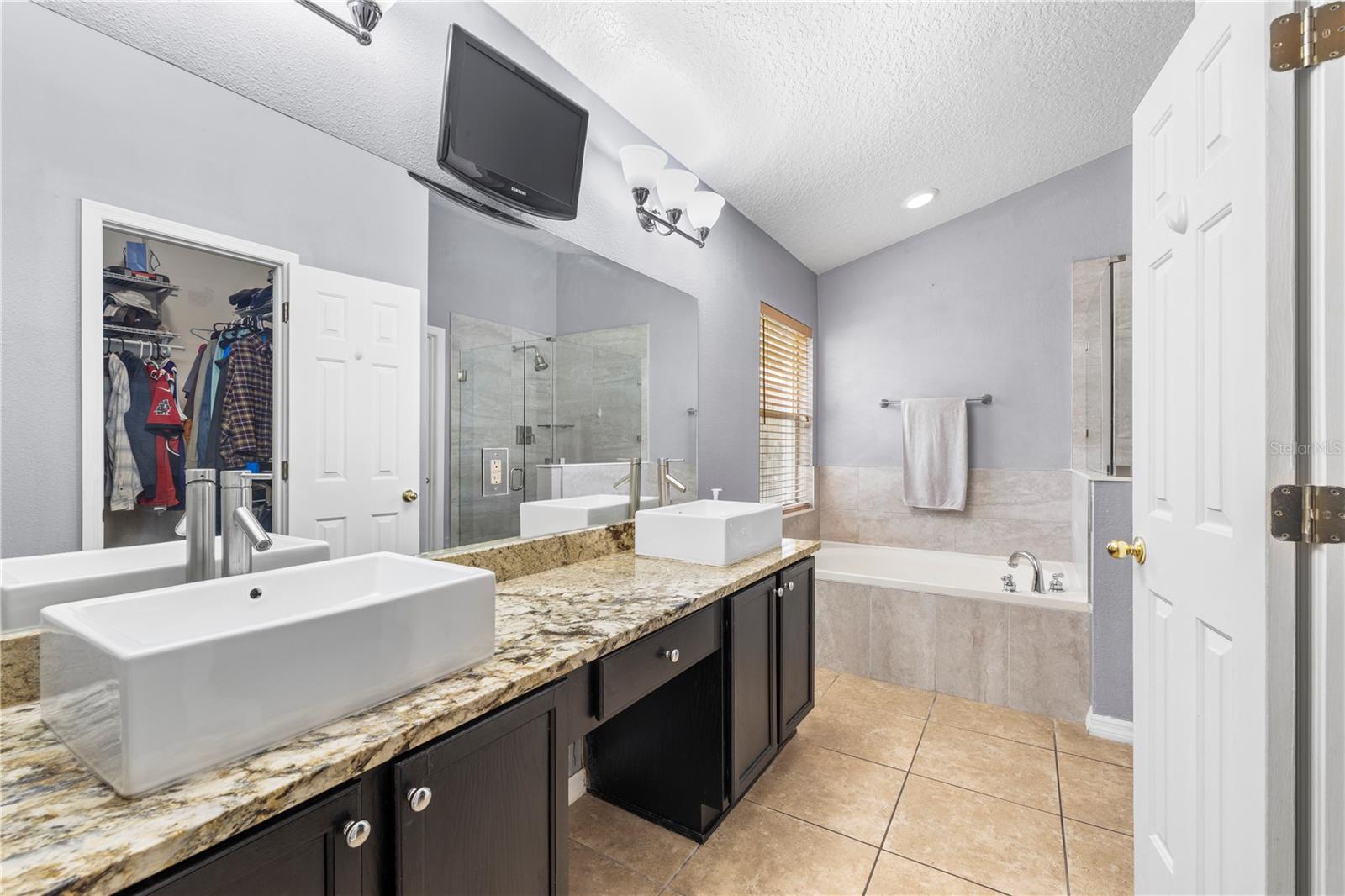 10148 SOMERSBY DR — photo 37