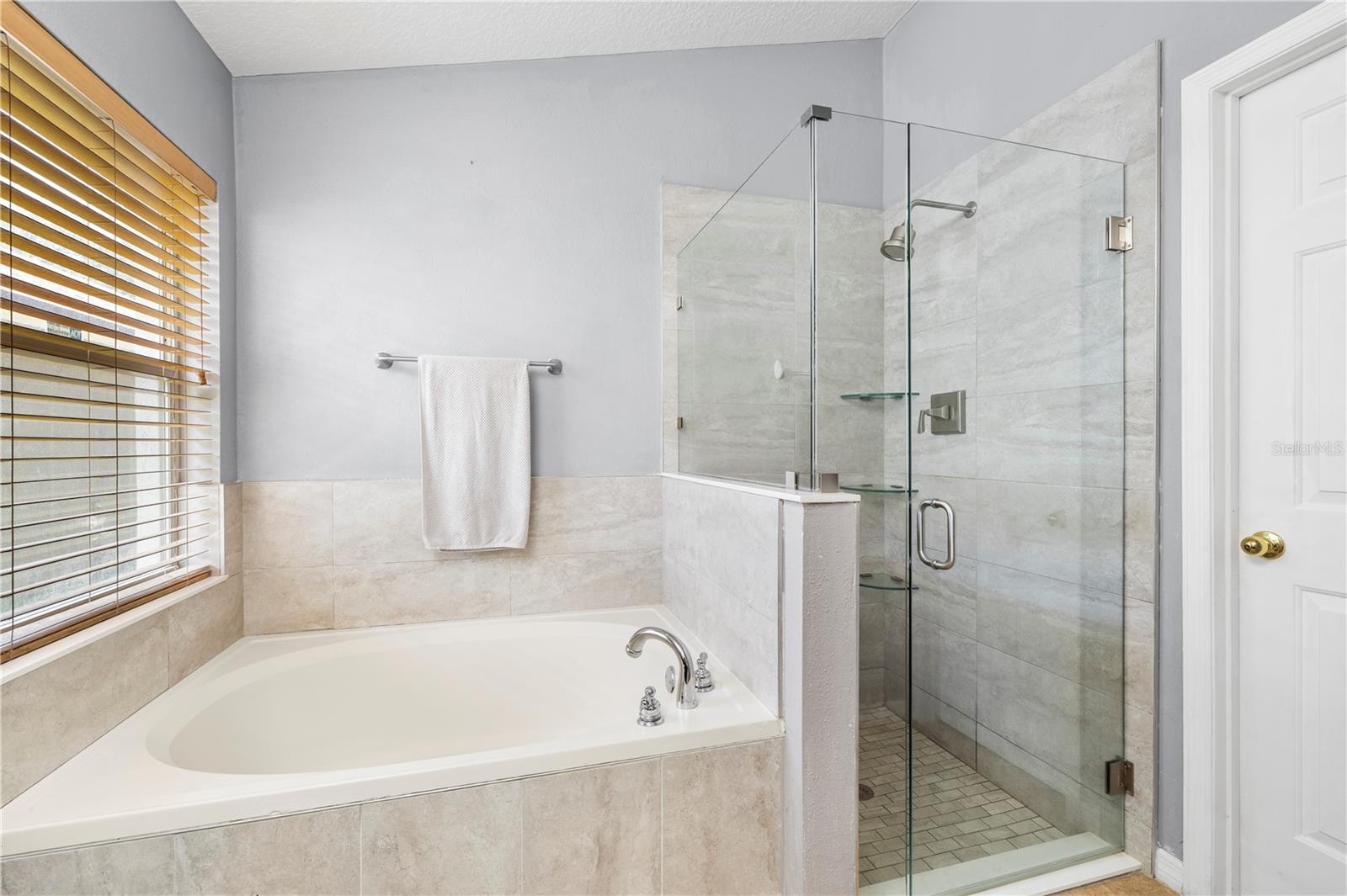 10148 SOMERSBY DR — photo 39