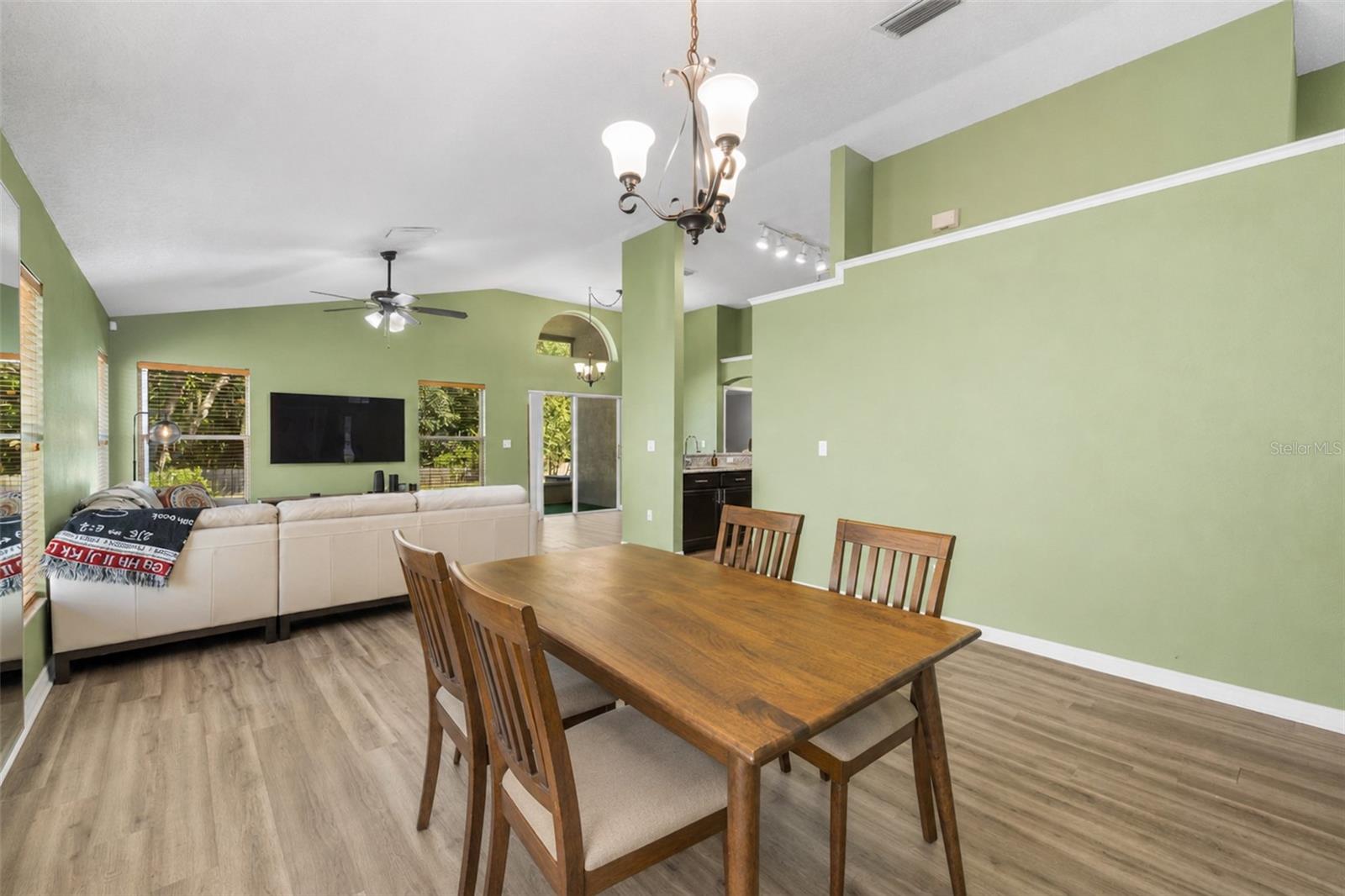 10148 SOMERSBY DR — photo 23