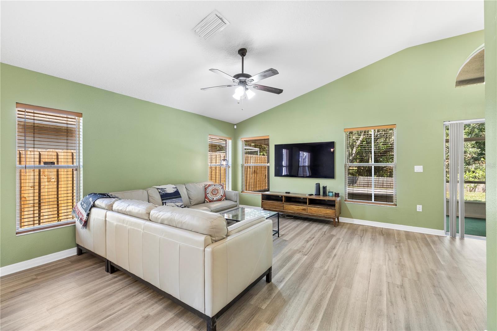 10148 SOMERSBY DR — photo 10