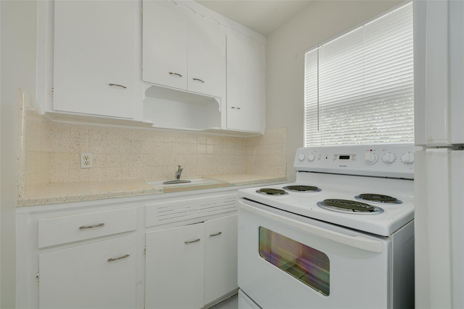 301 24TH AVE N — photo 6