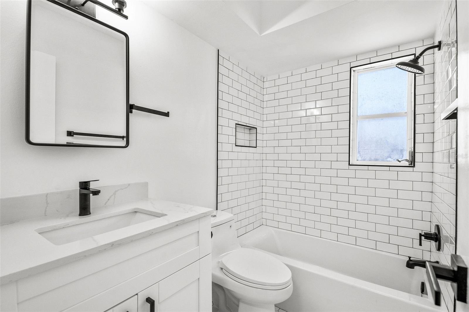 300 S NIMBUS AVE #3 — photo 6