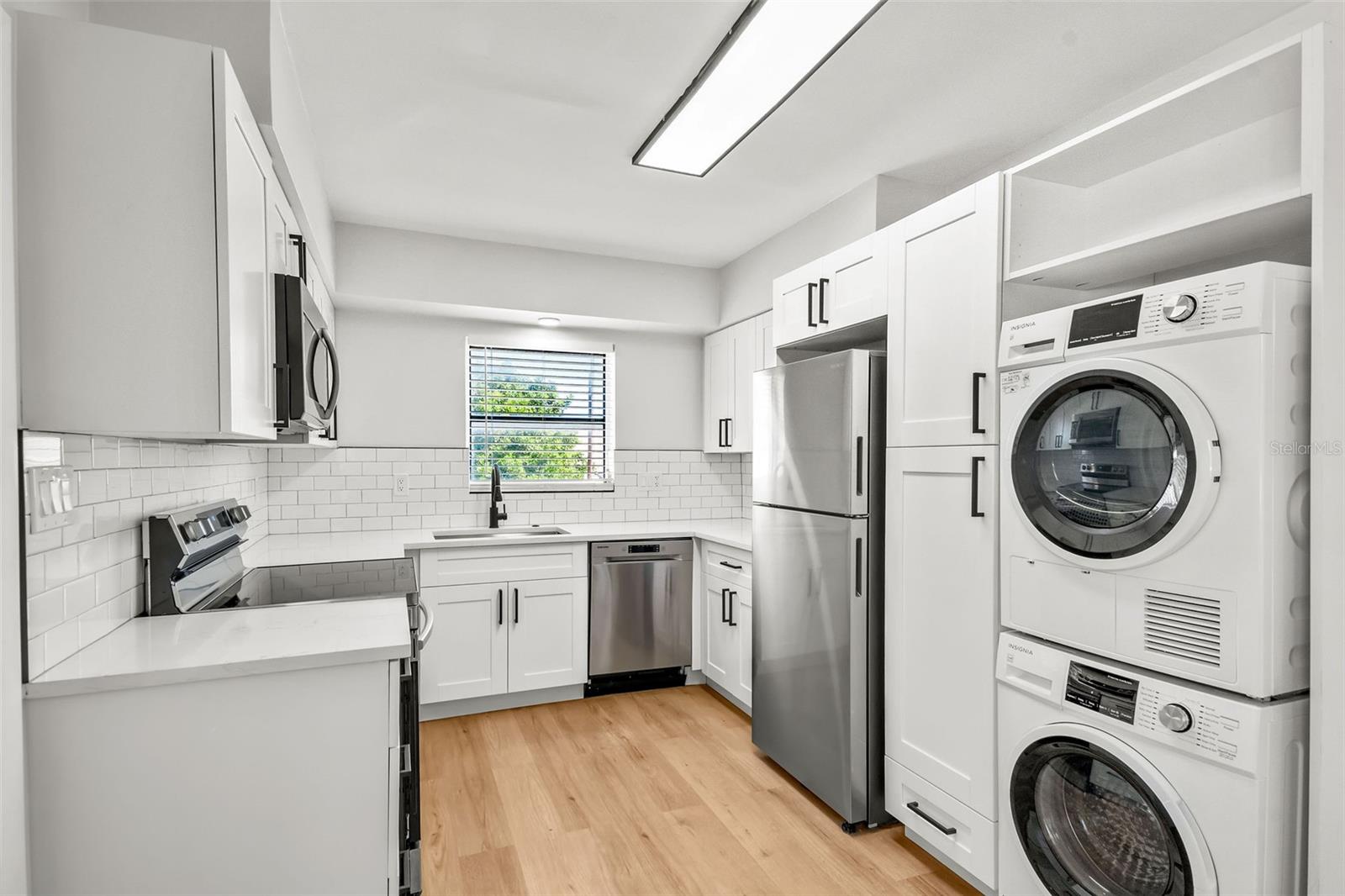 300 S NIMBUS AVE #3 — photo 4