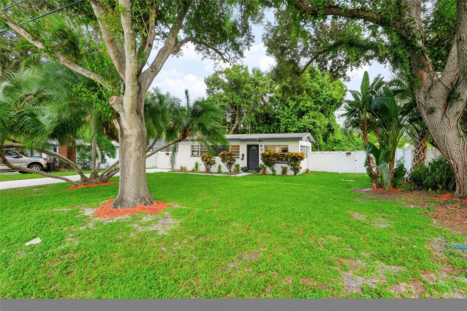 327 BARBARA CIR — photo 23