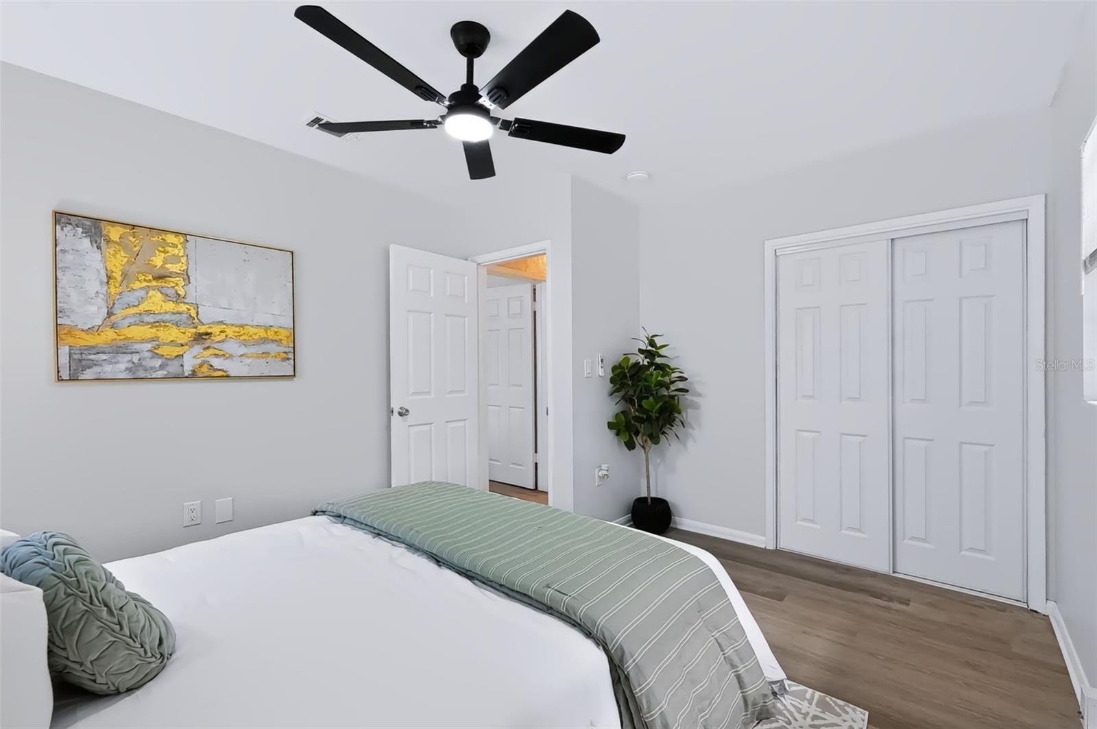 327 BARBARA CIR — photo 17