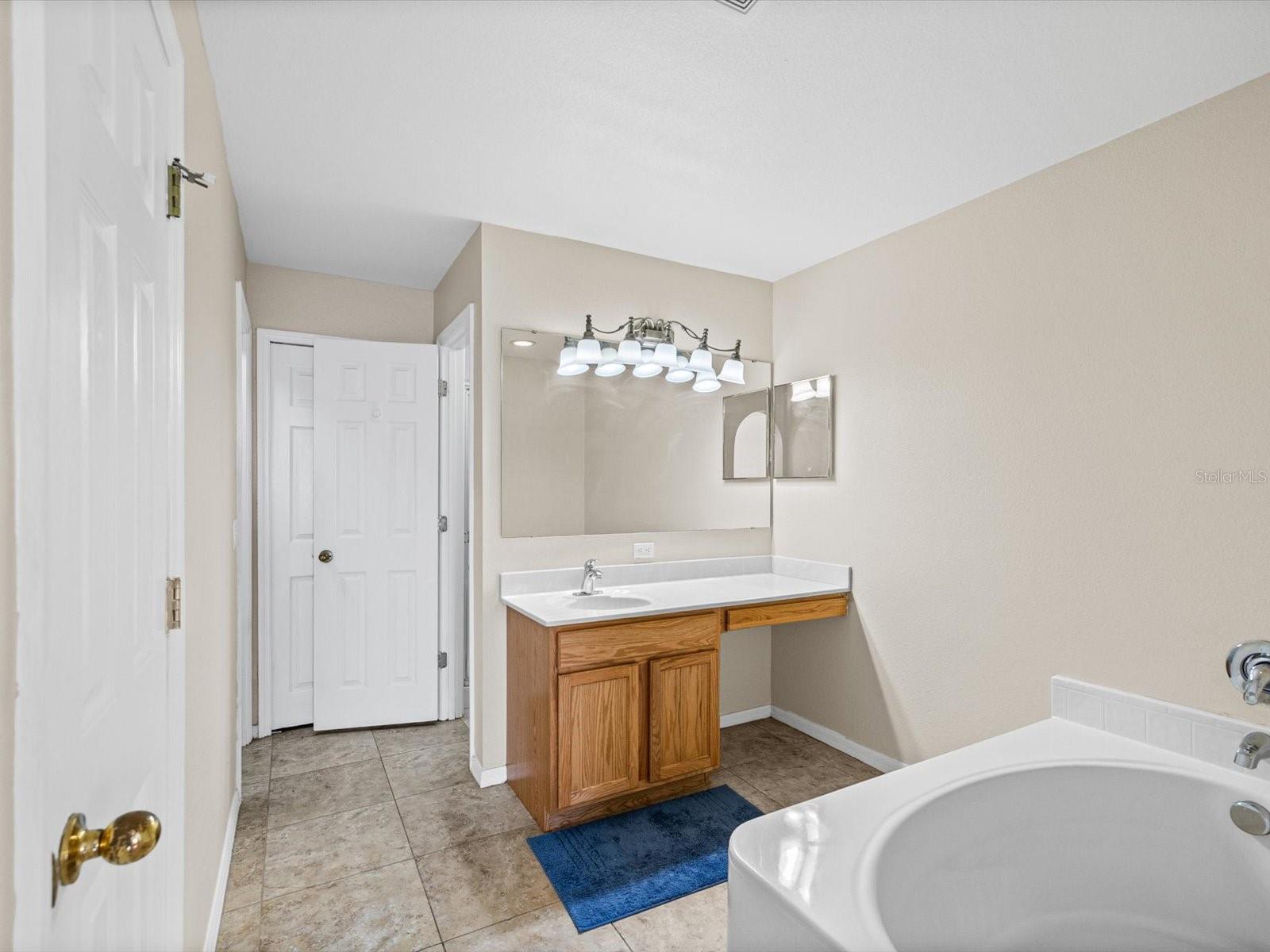 12614 LAKE VISTA DR — photo 23