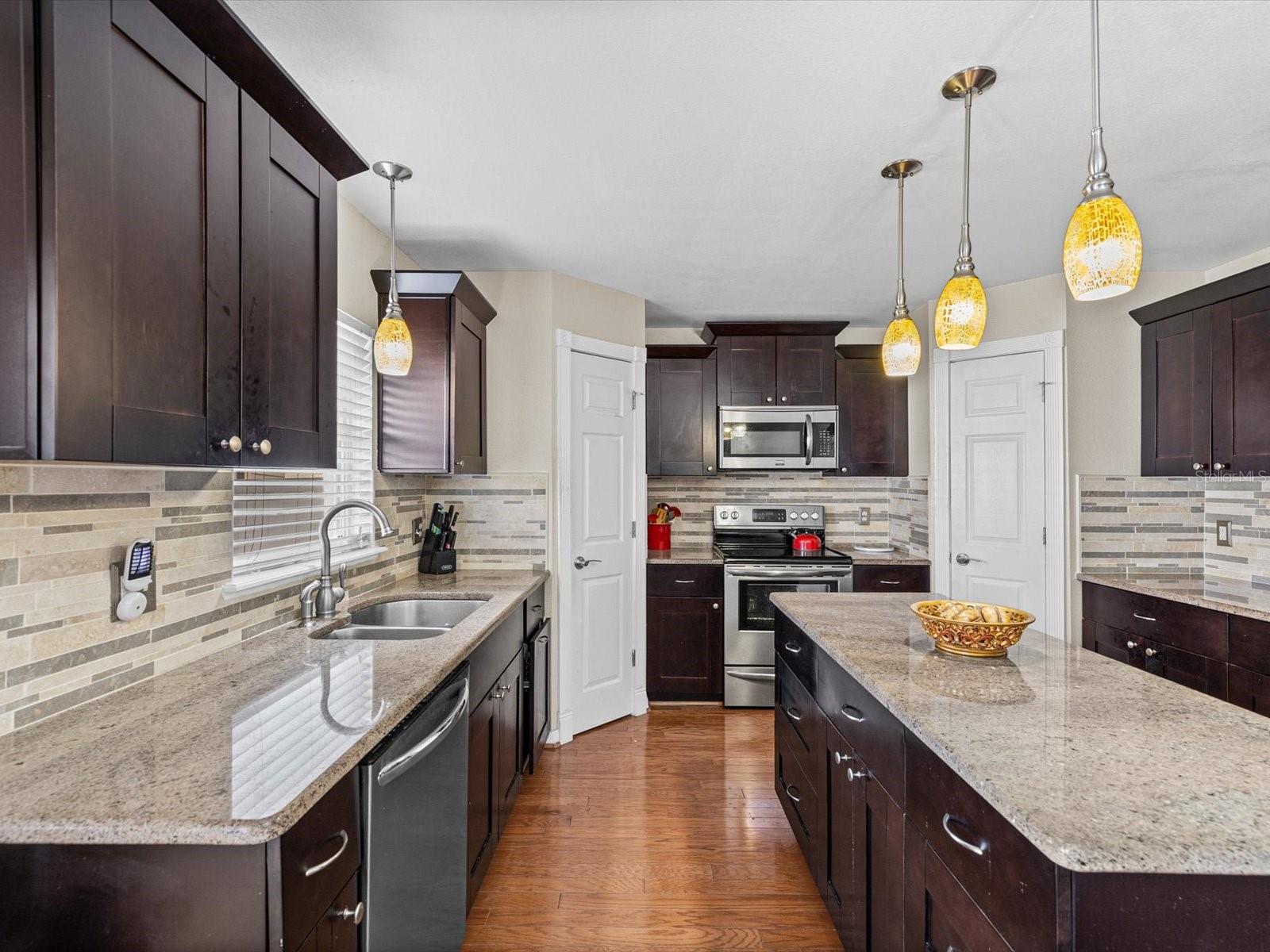 12614 LAKE VISTA DR — photo 8