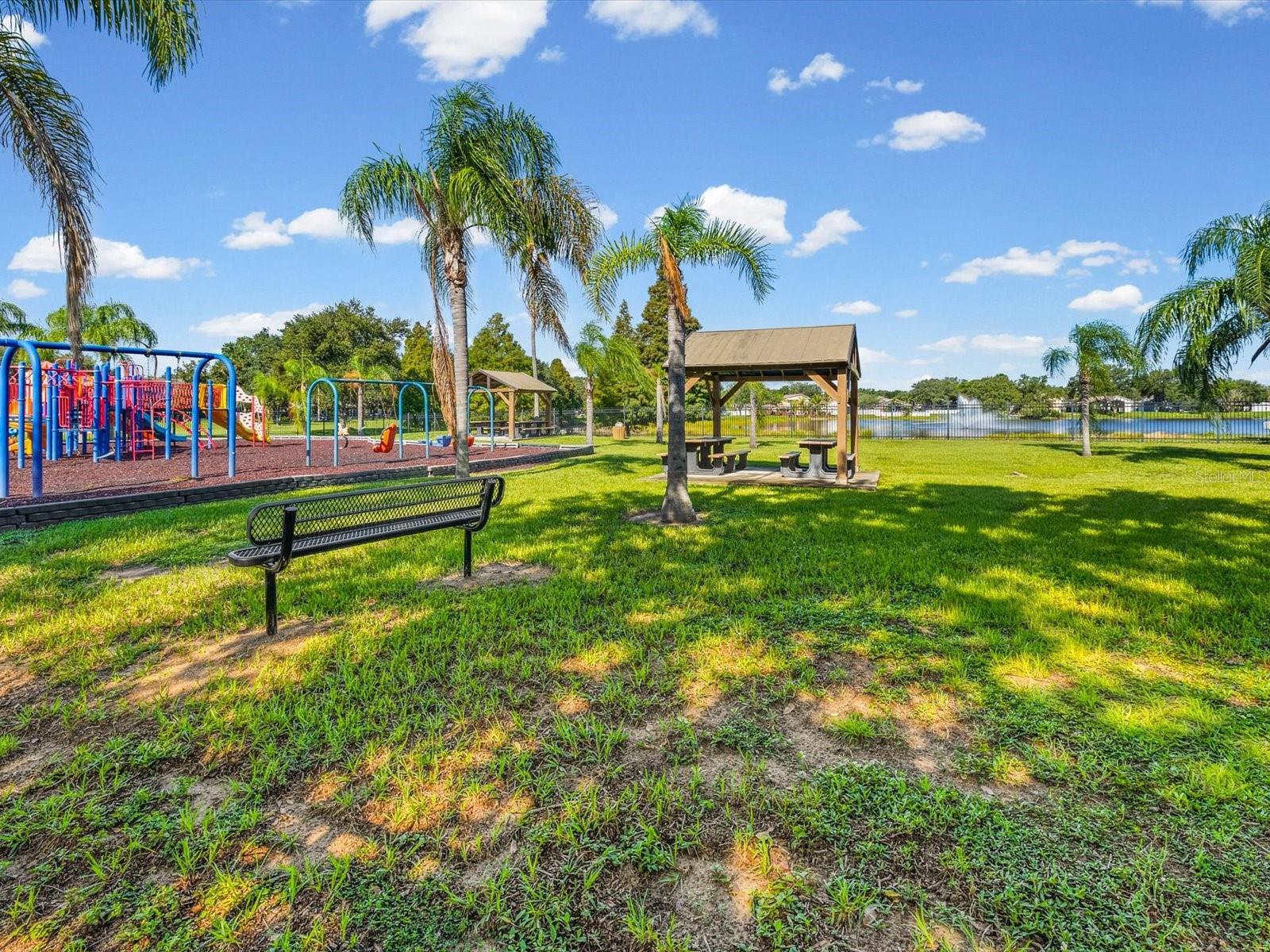 12614 LAKE VISTA DR — photo 57