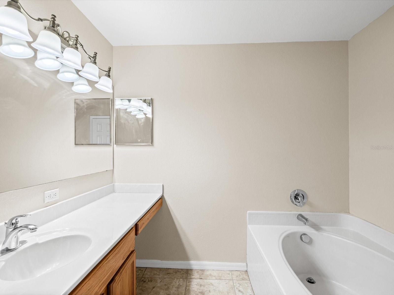 12614 LAKE VISTA DR — photo 24