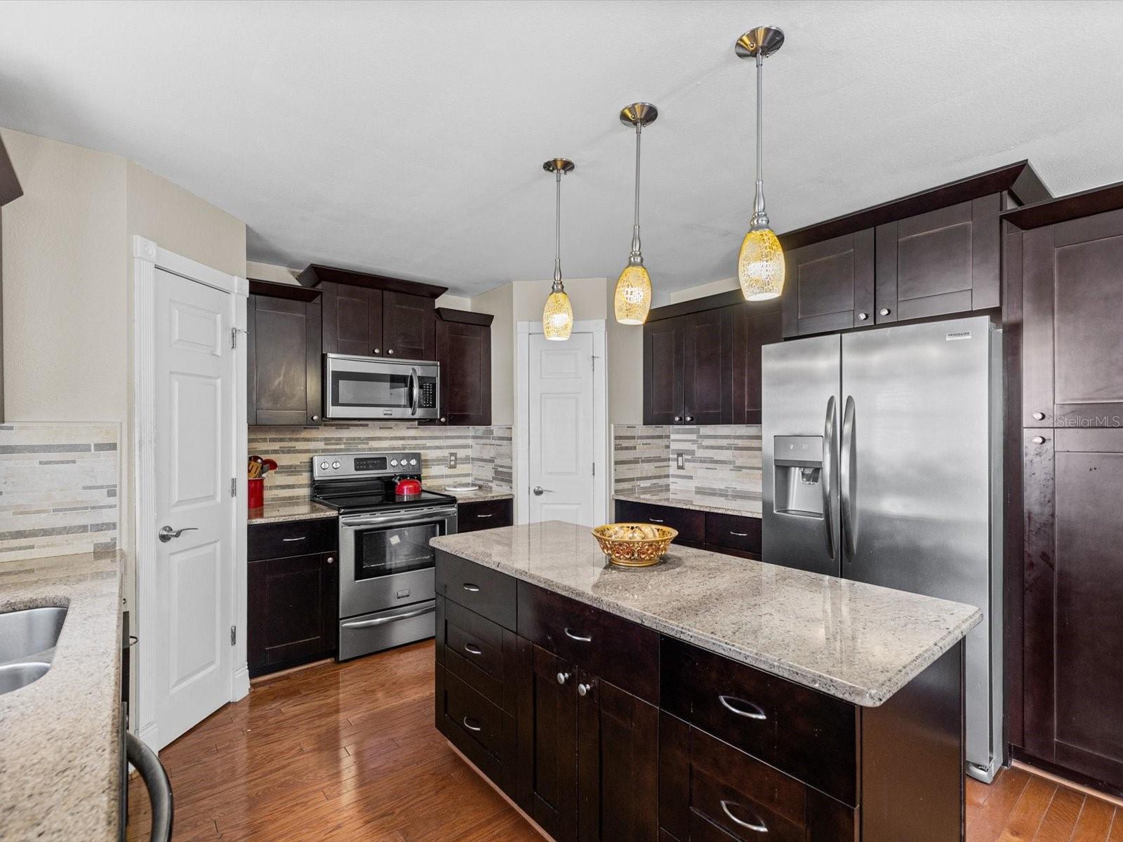 12614 LAKE VISTA DR — photo 9
