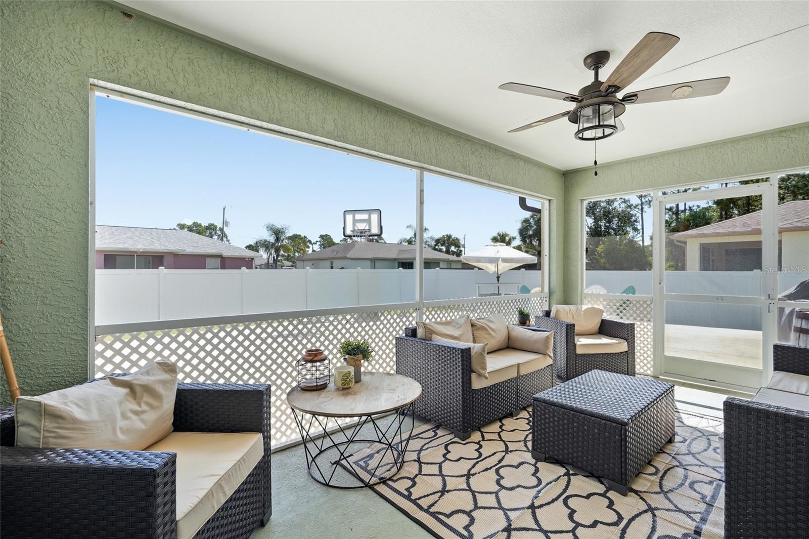 2244 PENGUIN LN — photo 23