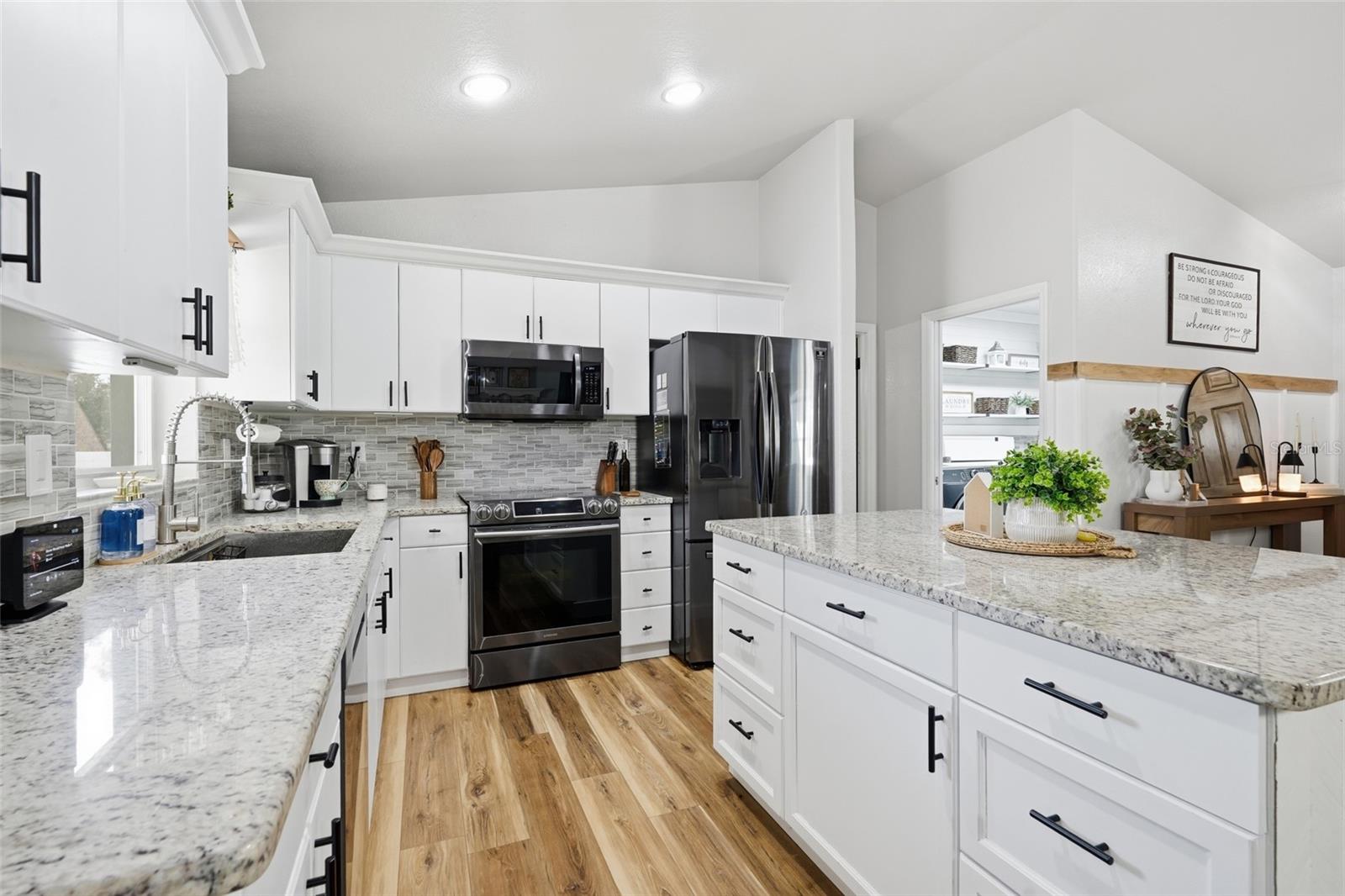 2244 PENGUIN LN — photo 10