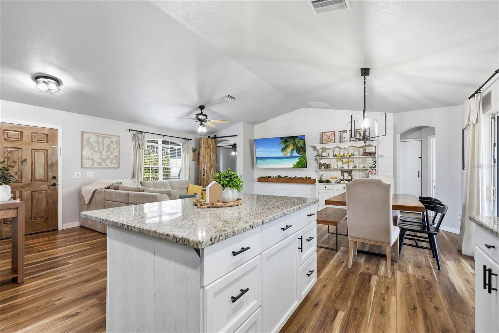 2244 PENGUIN LN — photo 11